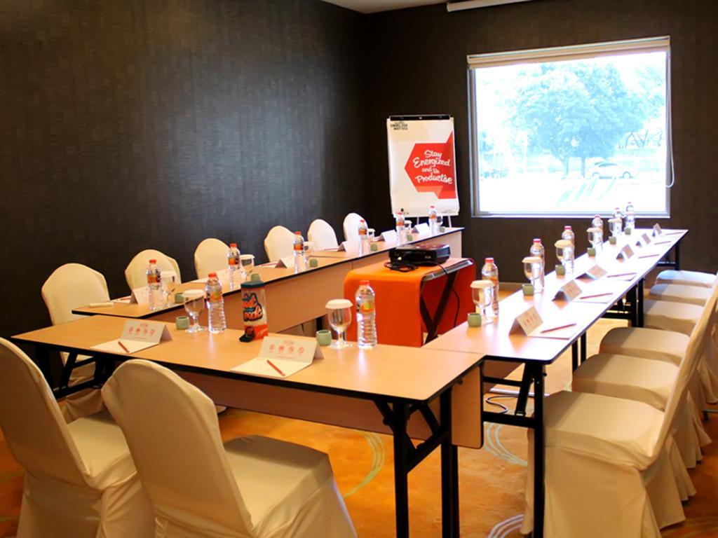 Harris Hotel Sentul City Μπογκόρ Εξωτερικό φωτογραφία